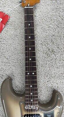 Fender 70th Vintera II Stratocaster, touche en palissandre, Antigua avec étui