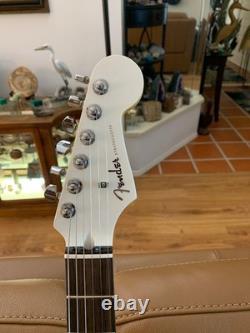 Fender Aerodyne Special Stratocaster 2023 MIJ Blanc éclatant NEUVE et étui rigide