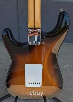 Fender American Original '50s Stratocaster, Manche en Érable, Démo Sunburst 2 Couleurs
