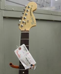 Fender American Performer Stratocaster HSS Aubergine avec touche en palissandre