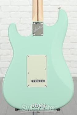 Fender American Performer Stratocaster HSS Satin Seafoam Green avec touche en érable