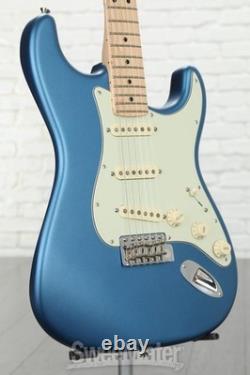Fender American Performer Stratocaster Satin Lake Placid Blue avec érable