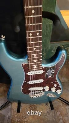 Fender American Pro Classic Stratocaster 2025 Sherwood Green Metallic avec housse de transport