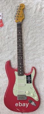 Fender American Professional Classic Stratocaster, Rouge Dakota Foncé avec housse de transport