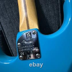 Fender American Professional II Stratocaster Guitare Électrique 6 Cordes Cyan