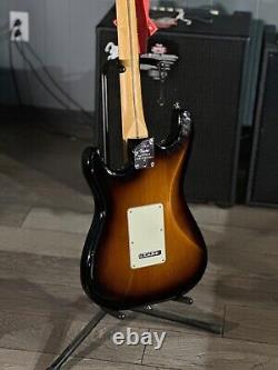 Fender American Professional II Stratocaster, Sunburst 2 tons avec livraison gratuite