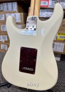 Fender American Professional II Stratocaster en blanc olympique avec démo de l'étui