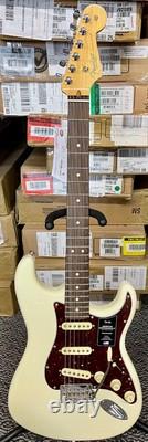 Fender American Professional II Stratocaster en blanc olympique avec démo de l'étui