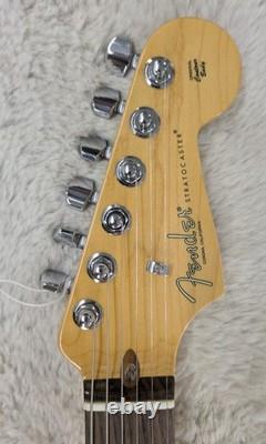 Fender American Professional II Stratocaster en blanc olympique avec étui de démonstration Fender American Professional II Stratocaster en blanc olympique avec étui de démonstration