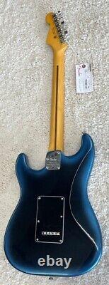 Fender American Professional II Stratocaster, finition Dark Night avec étui DEMO