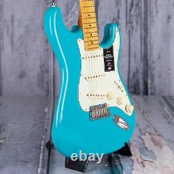 Fender American Professional II Stratocaster, modèle de démonstration en bleu de Miami