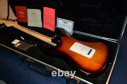 Fender American Special Stratocaster Maple 2-tone Sunburst W Deluxe Flight Case