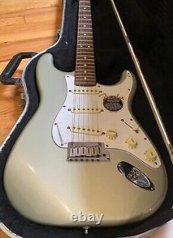 Fender American Standard Stratocaster 1999 Neuf avec étui MINT