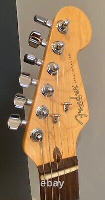 Fender American Standard Stratocaster 1999 Neuf avec étui MINT