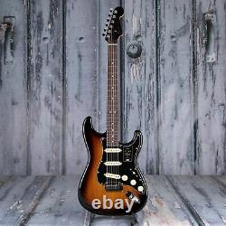 Fender American Ultra Luxe Stratocaster, Rosewood Fingerboard, 2 Couleurs Sunburst