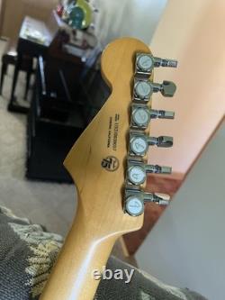 Fender American Ultra Luxe Stratocaster Touche en Palissandre 2-Color Sunburst