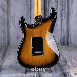 Fender American Ultra Luxe Stratocaster, Touche en Palissandre, Sunburst 2 Couleurs