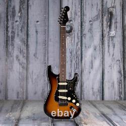 Fender American Ultra Luxe Stratocaster, Touche en Palissandre, Sunburst 2 Couleurs