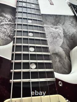 Fender American Ultra Stratocaster avec touche en palissandre Pearl Arctic
