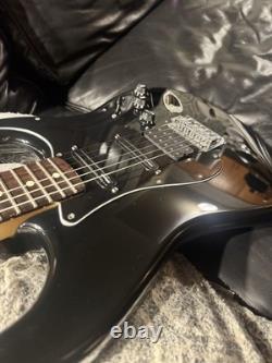 Fender Blacktop Stratocaster HSS MX11 MIM avec micros DiMarzio + housse ESP