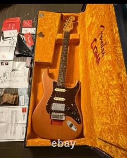 Fender Coma Stratocaster HSS NWT avec étui et tous les accessoires, état neuf impeccable