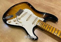 Fender Custom Shop 1955 Journeyman Relic Stratocaster Guitare Électrique Sunburst