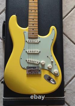 Fender Custom Shop Deluxe Stratocaster 2011 Jaune Graffiti OHSC Réglage neuf