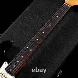 Fender Custom Shop Stratocaster Pro 2025 Relic Noir Commande spéciale