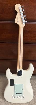 Fender Deluxe Roadhouse Stratocaster SSS Manche en érable Blanc olympique MINT