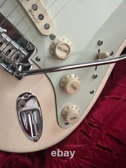 Fender Deluxe Roadhouse Stratocaster SSS Manche en érable Blanc olympique MINT