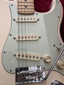 Fender Deluxe Roadhouse Stratocaster SSS Manche en érable Blanc olympique MINT