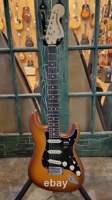 Fender Édition Limitée American Performer Stratocaster Épicéa Honey Burst avec Sac