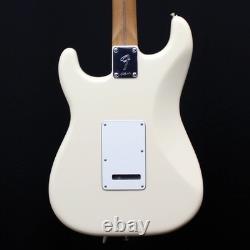 Fender Édition Limitée Player II Stratocaster, Érable Torréfié, Blanc Olympique