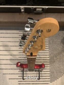 Fender FSR Édition Limitée Standard Stratocaster HSS Candy Red Burst 8.2LB WHC