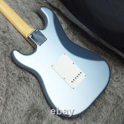 Fender FSR Fabriqué au Japon Stratocaster Traditionnel de la fin des années 60 RW Métallique Bleu Glace