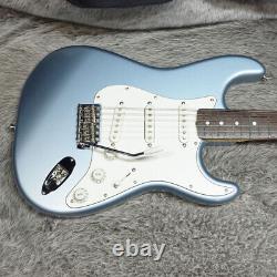 Fender FSR Fabriqué au Japon Stratocaster Traditionnel de la fin des années 60 RW Métallique Bleu Glace