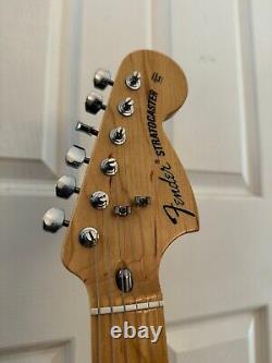 Fender FSR Reissue Stratocaster 2012 Antigua avec nouvel étui rigide Fender