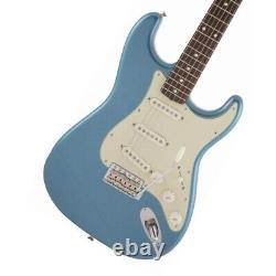 Fender Fabriquée au Japon Série Traditionnelle Années 60 Stratocaster Lake Placid Blue Guitare