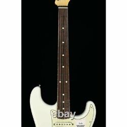Fender Fabriquée au Japon Stratocaster Traditional 60s Olympic White avec sac de transport