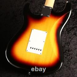 Fender / Fabriquée au Japon Traditionnelle 60s Stratocaster 3-Color Sunburst