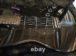 Fender Final Fantasy XIV Stratocaster Guitare électrique à 6 cordes avec médiator en cristal