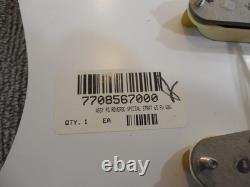 Fender Jimi Hendrix Artist Series Signature Stratocaster Pickguard chargé menthe