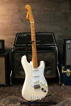 Fender Jimi Hendrix Stratocaster avec touche en érable blanche olympique et housse de transport