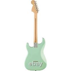 Fender LTD Tom Delonge Stratocaster Surf Green, touche en palissandre.