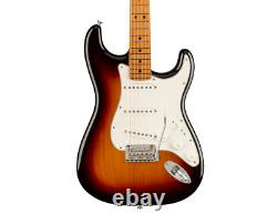 Fender Ltd Ed Player Stratocaster 3-Color Sunburst avec manche en érable torréfié boîte ouverte