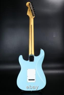 Fender MIJ Junior Collection Stratocaster érable satin bleu daphné N° de série JD24019670