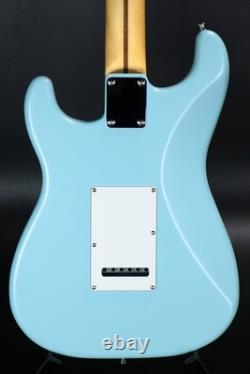 Fender MIJ Junior Collection Stratocaster érable satin bleu daphné N° de série JD24019670