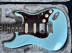 Fender MODSHOP Stratocaster 2024 avec manche en palissandre massif avec étui + documents