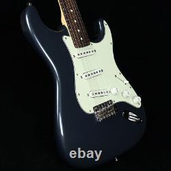 Fender Made In Japan Hybrid II Stratocaster Charcoal Frost Metallic = Fender Made In Japan Hybrid II Stratocaster en métal gris anthracite frost