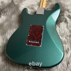 Fender Made In Japan Hybrid II Stratocaster Sherwood Green Metallic avec Gigbag Nouveau